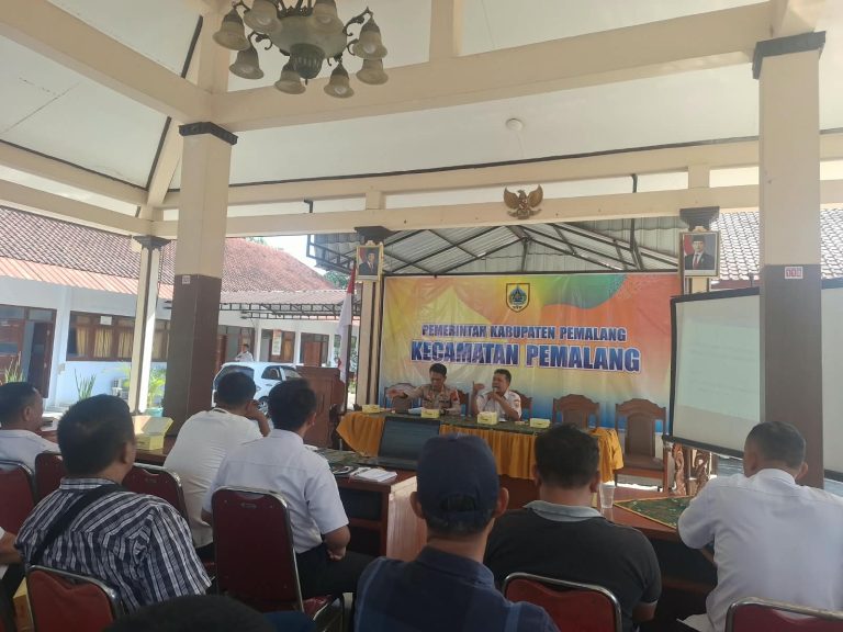 Tinggal 6 Hari, 5 Bakal Calon Petahana Pilkades Pemalang Masih Tunggu Rekomendasi Sambutan Camat Pemalang pada Rapat Koordinasi persiapan pilkades 2026. Dok.inidesa.id